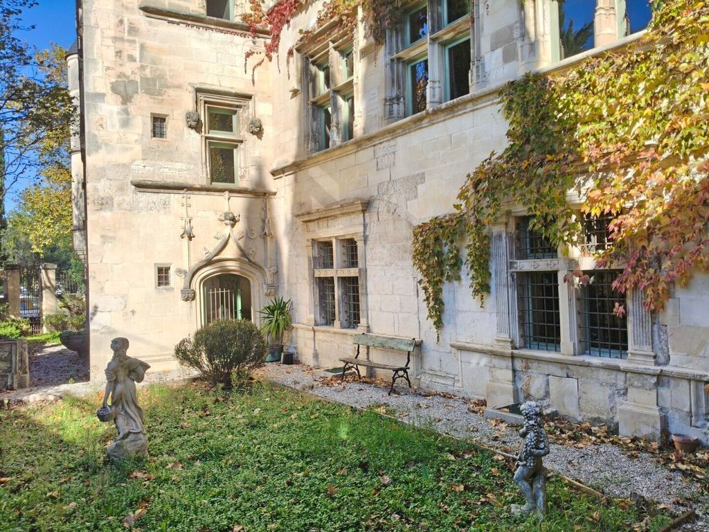 Property photo 1 of 10 For Sale: A Private Mansion Listed As A Historical Monument In Pernes-Les-Fontaines