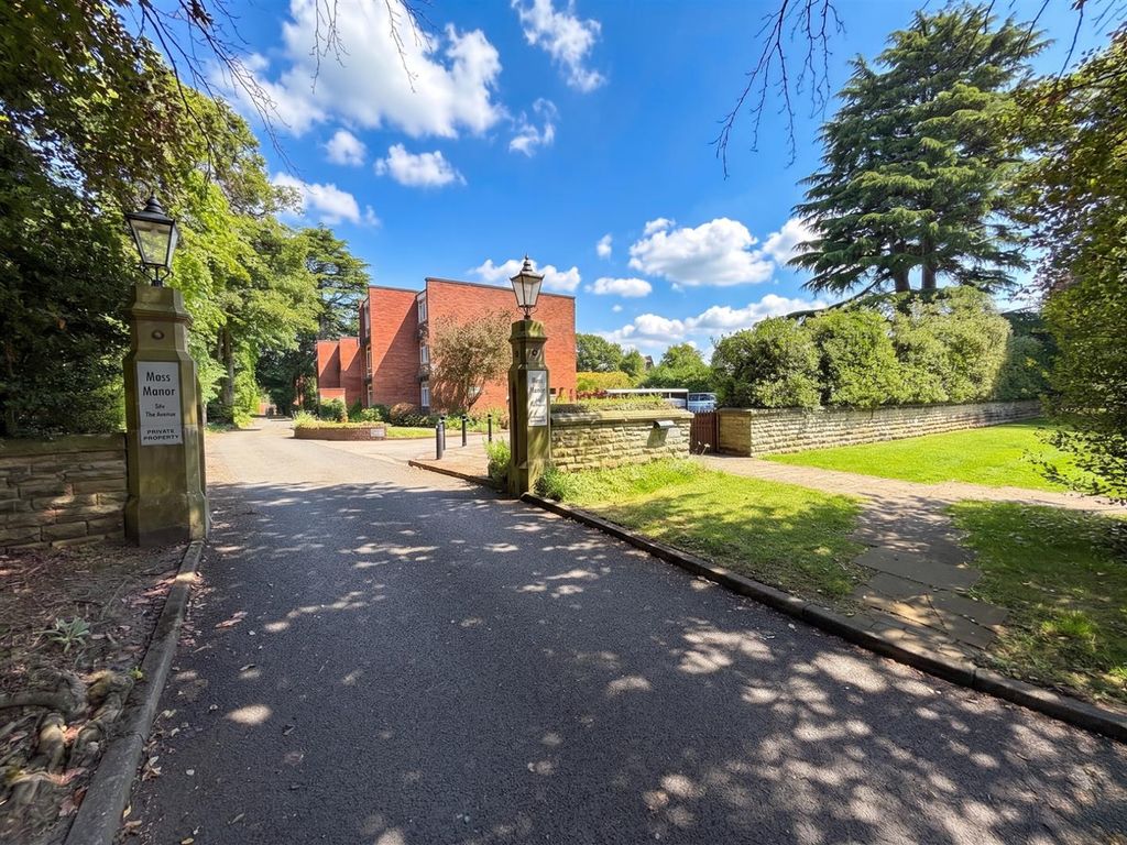 Property photo 2 of 19 Main Entrance