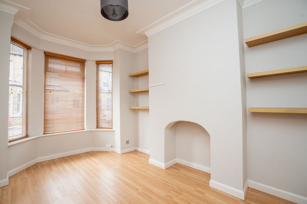Property photo 3 of 13 66Russellstreet4