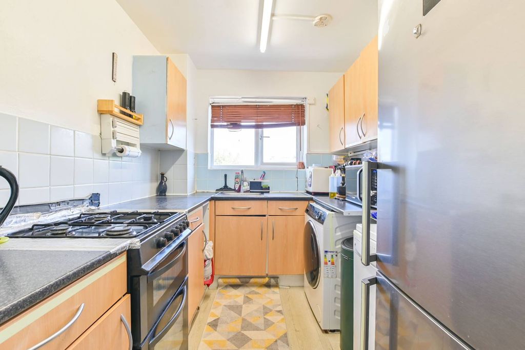 Property photo 3 of 7