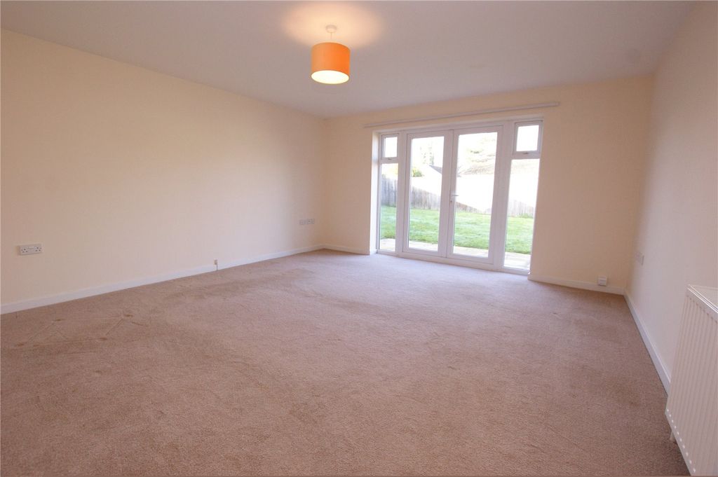 Property photo 3 of 9 Picture No. 11