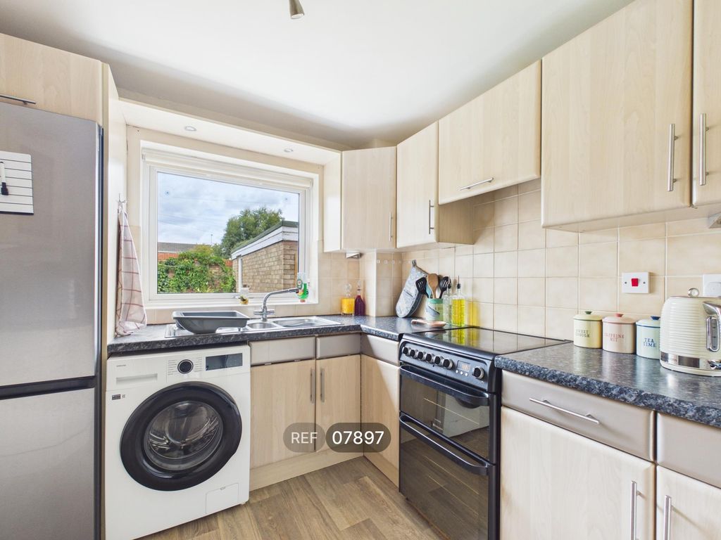 Property photo 2 of 13 Kitchen