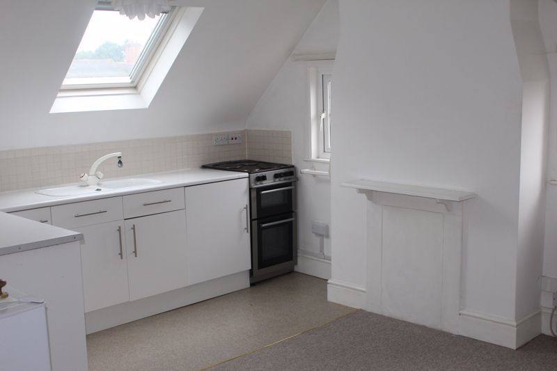 Property photo 2 of 12 Photo 3