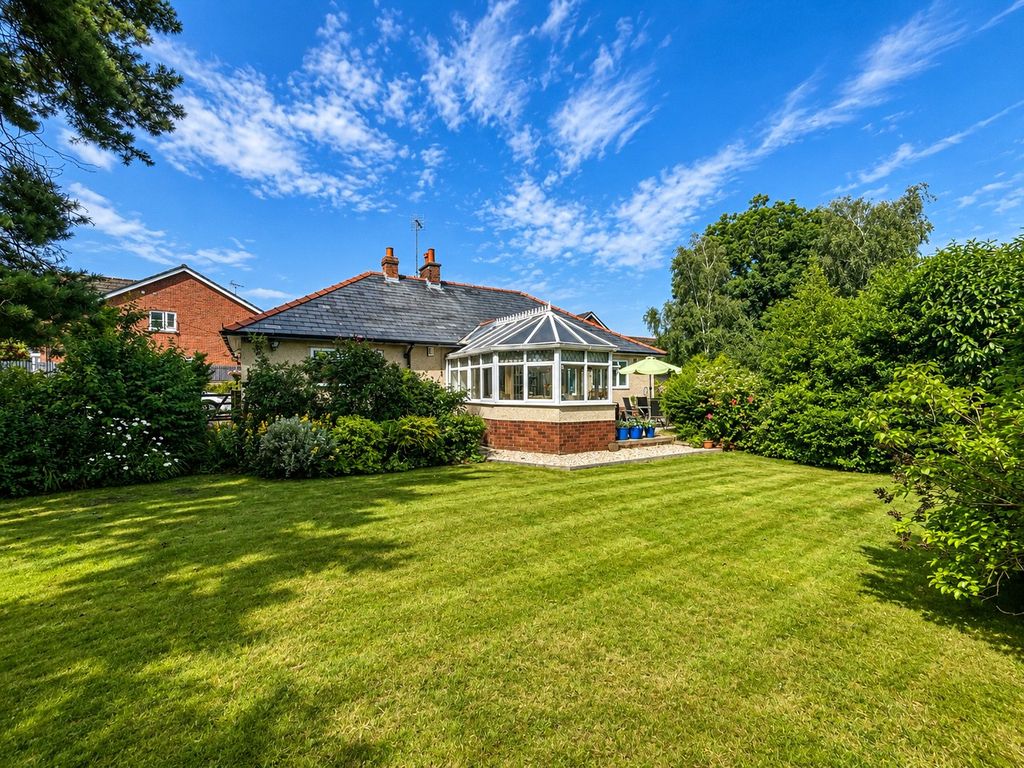Property photo 2 of 38 Picture No. 53