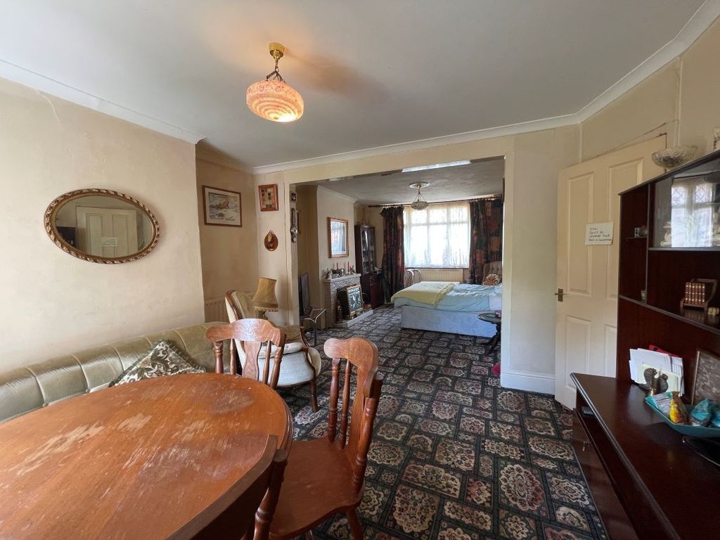 Property photo 3 of 22