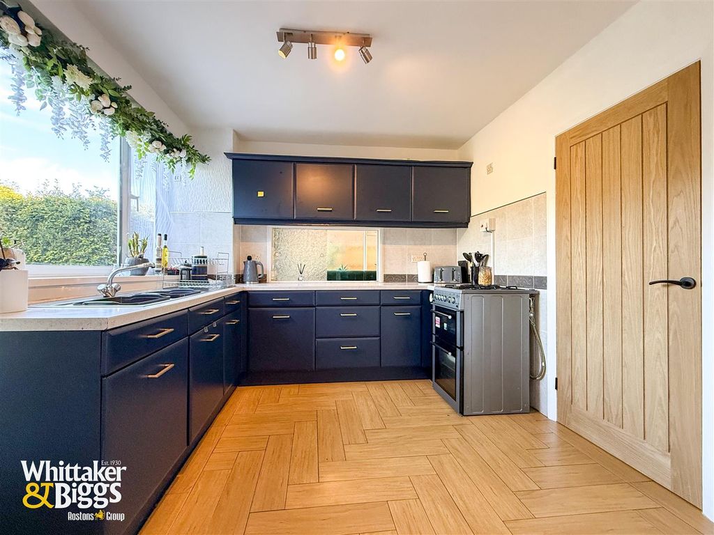 Property photo 3 of 34 20250929_091954366_Ios.Jpg