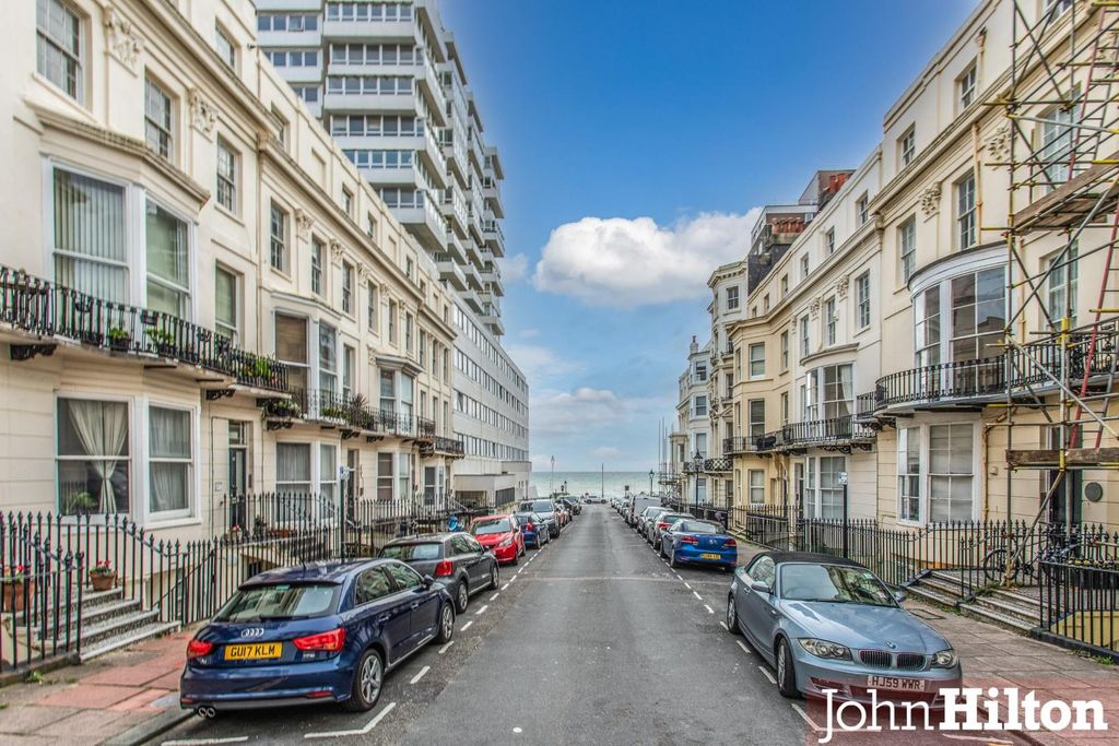 Property photo 2 of 12 Cavendish Place1.Jpg