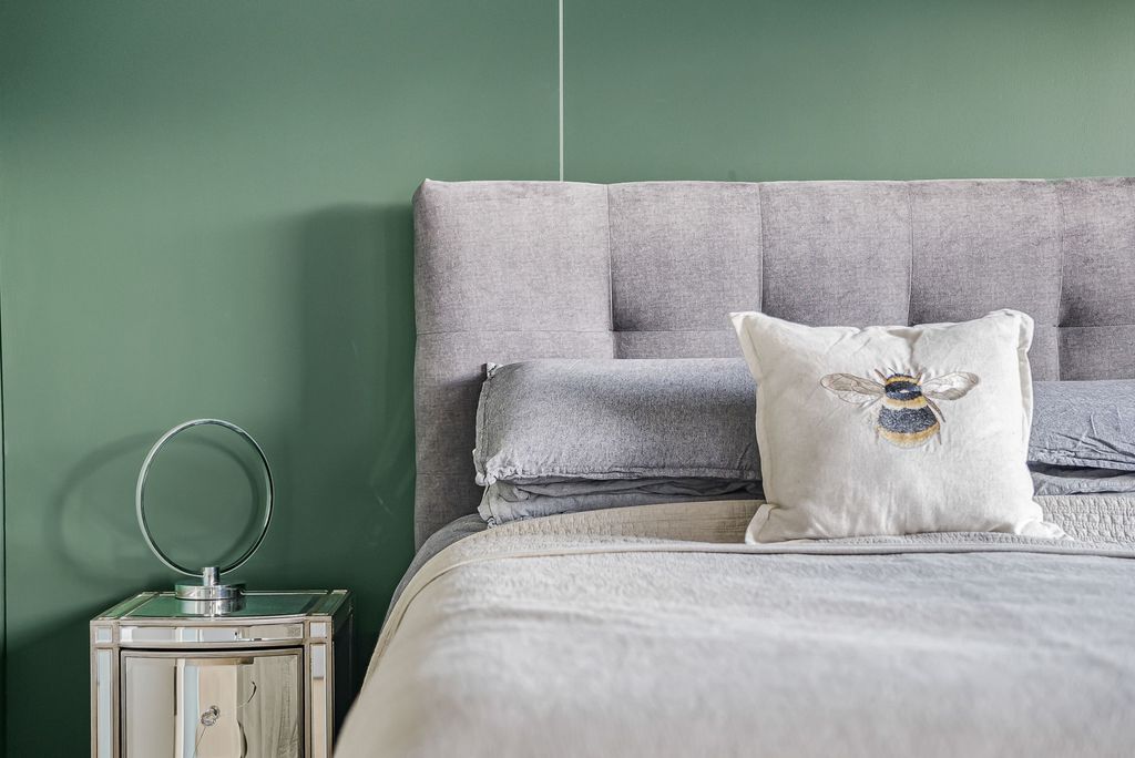 Property photo 2 of 62