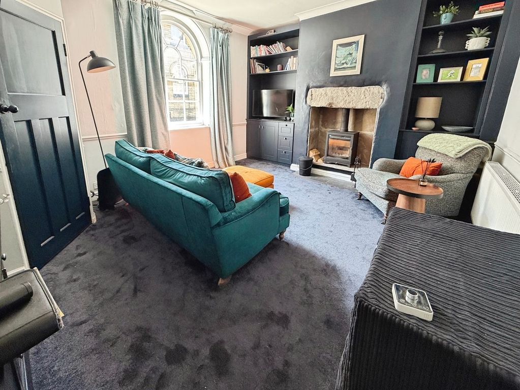 Property photo 2 of 14