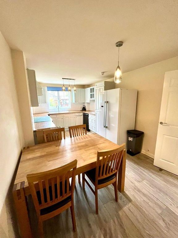 Property photo 3 of 10 Dining (1).Jpg