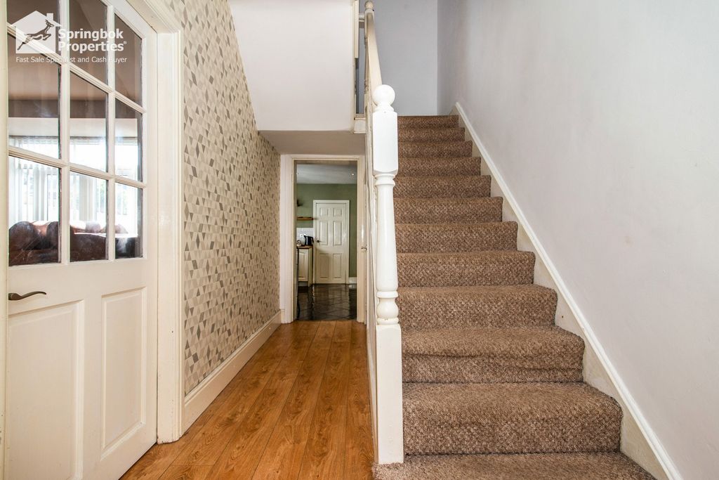 Property photo 2 of 18 Image 1