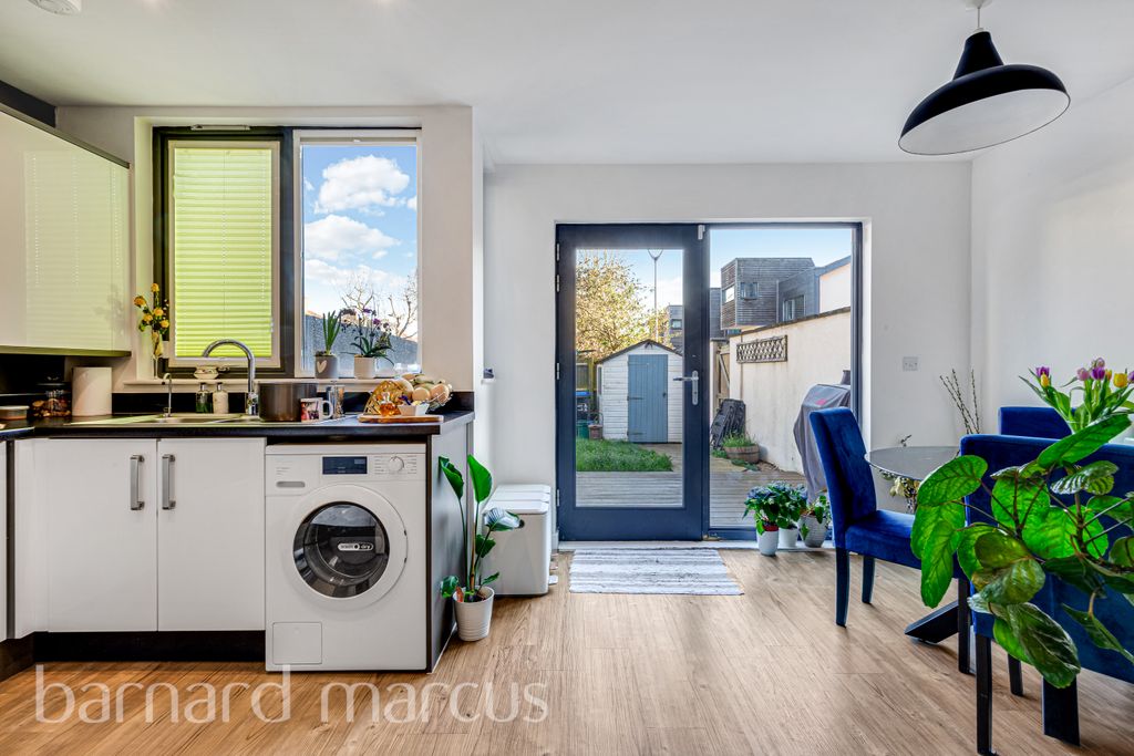 Property photo 3 of 10 Image