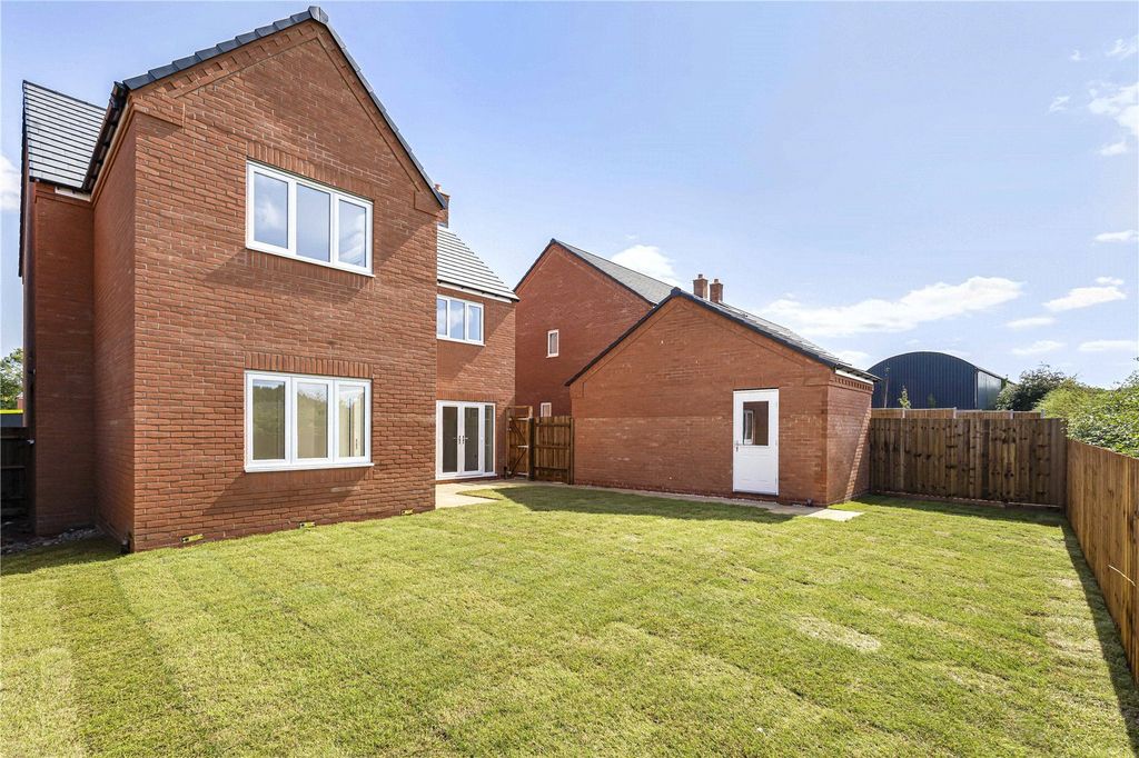 Property photo 2 of 16 Garden Plot 6