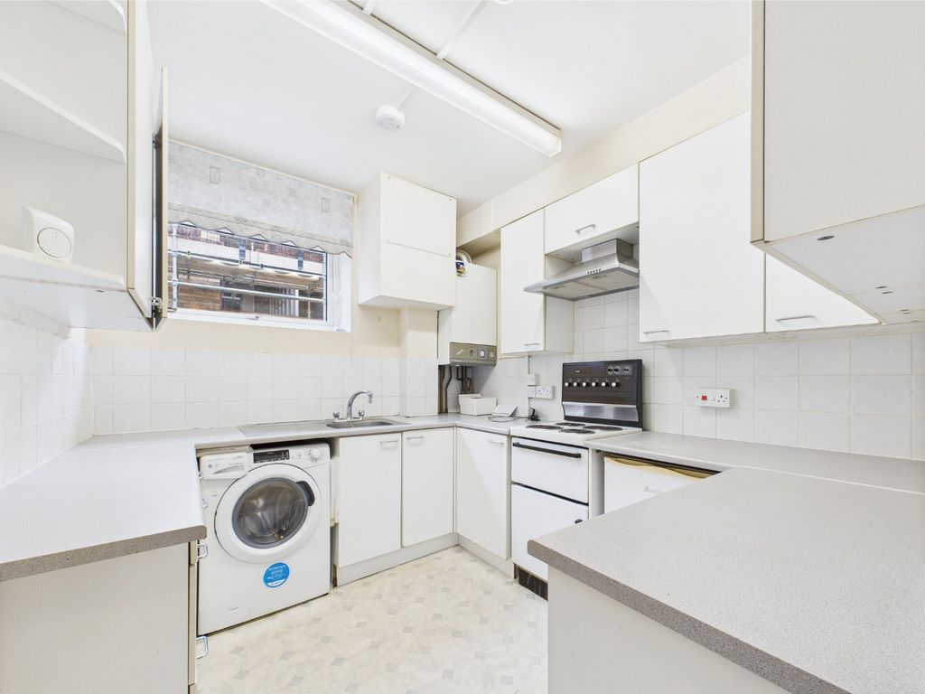 Property photo 3 of 6 4190883