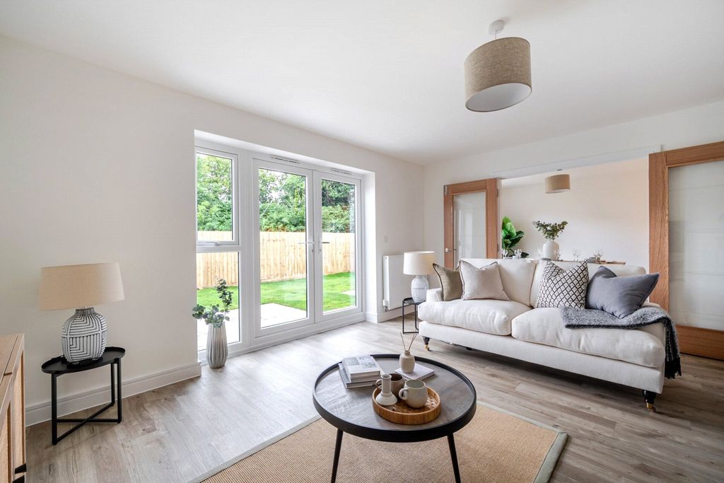 Property photo 3 of 23 Showhome Lounge