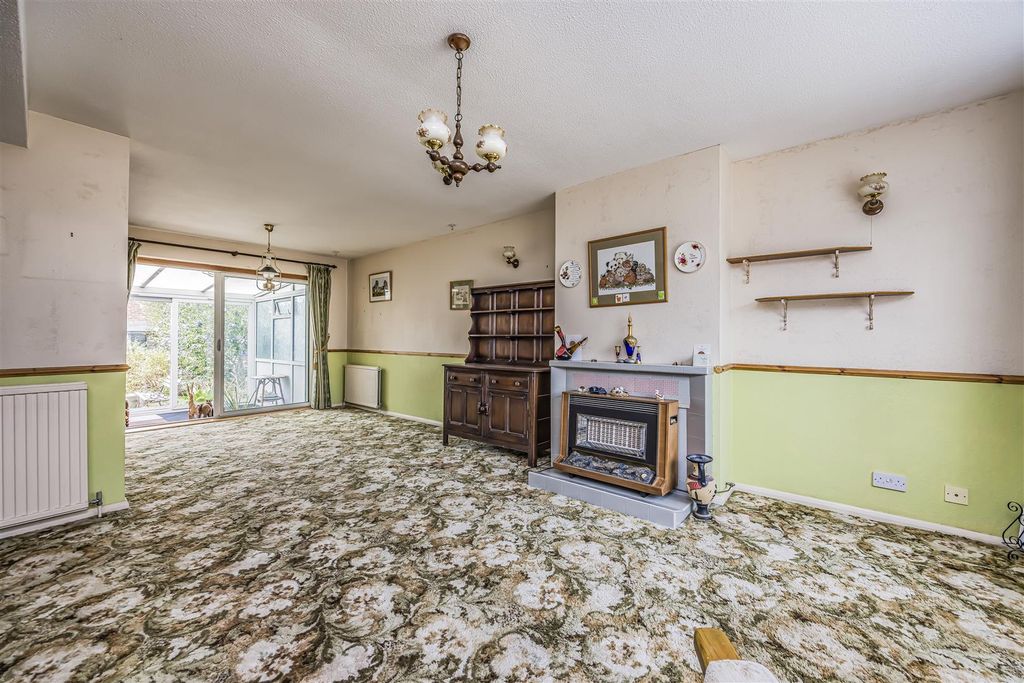 Property photo 2 of 15 Laurence Green, Emsworth-Porticomarketing-Nexa-14.