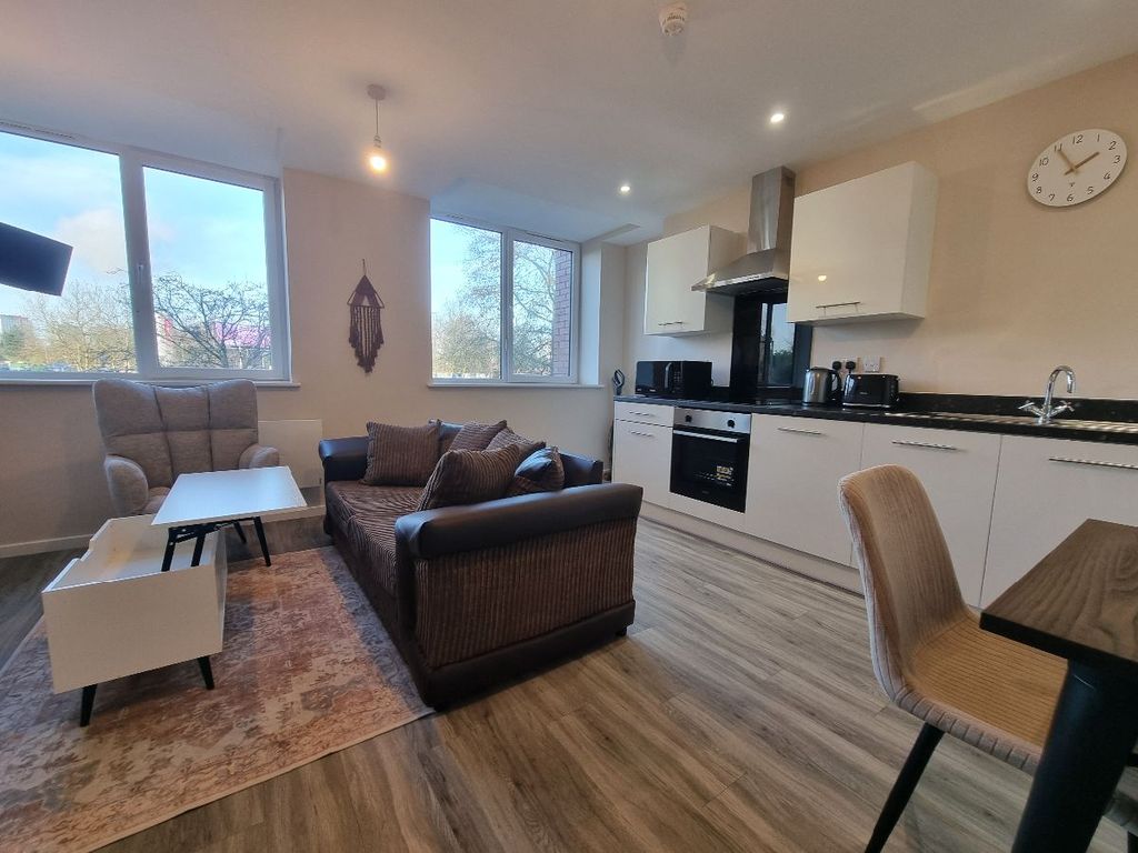 Property photo 2 of 9