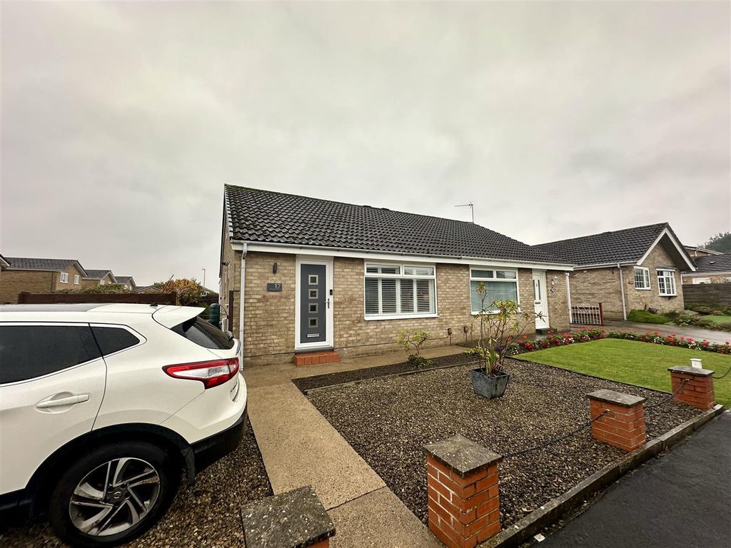 Property photo 1 of 15 Externally