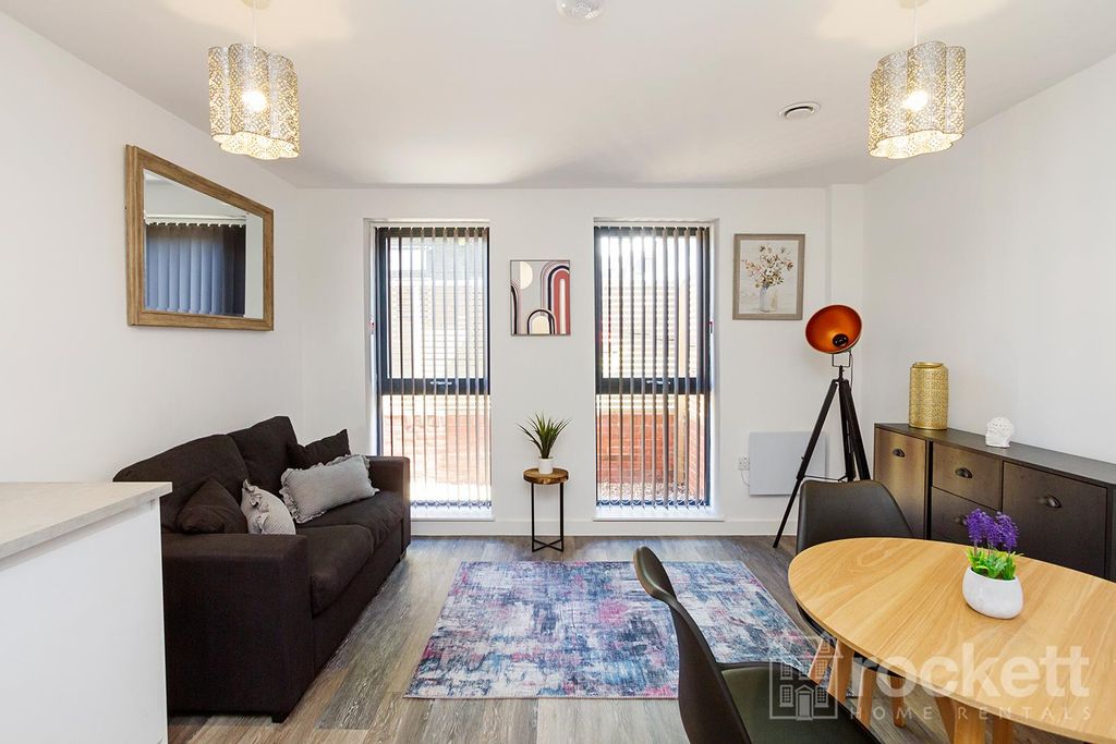 Property photo 1 of 19 4_Mashbox_Gwi_4152E_