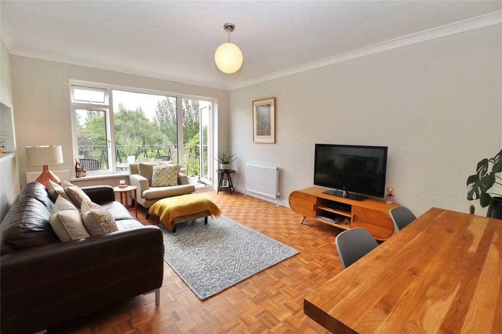 Property photo 3 of 20 Living Room