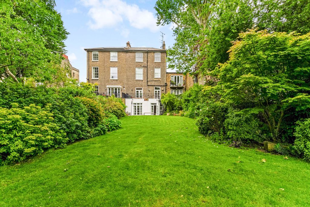 Property photo 2 of 19