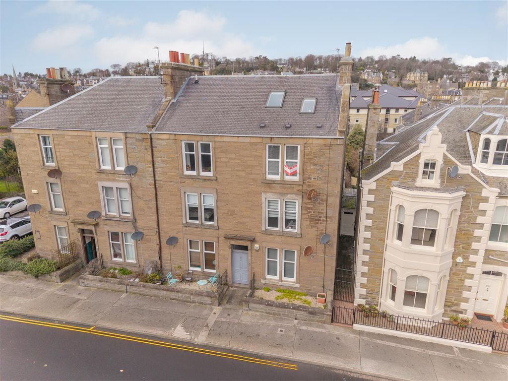 Property photo 2 of 14 Flat D 335 King Street  Bf-5.Jpg