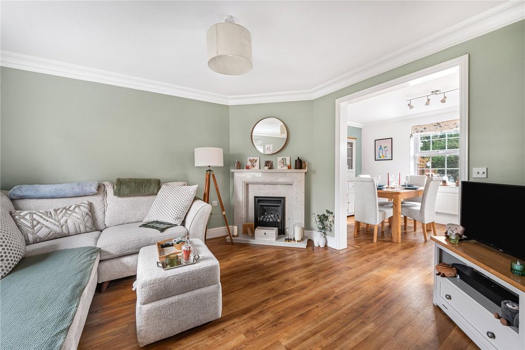 Property photo 2 of 23 Picture No. 21