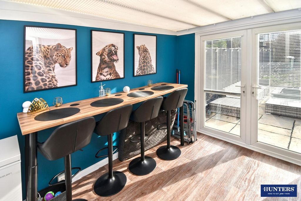 Property photo 3 of 14 Dining Room