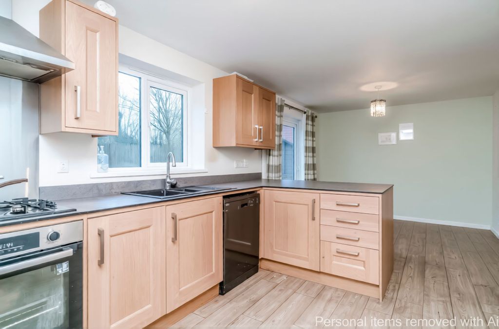 Property photo 3 of 23