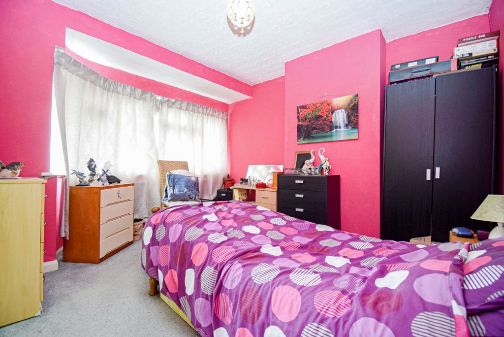 Additional image 6 of 2 bed terraced house for saleStanhope Road, Near Burnham, Berkshire SL1