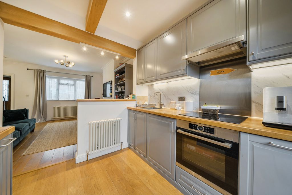 Property photo 2 of 22 Kitchen