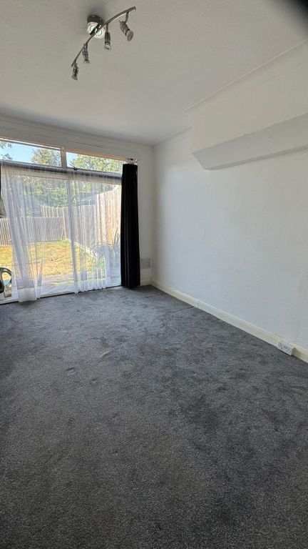 Property photo 2 of 4 Bedroom