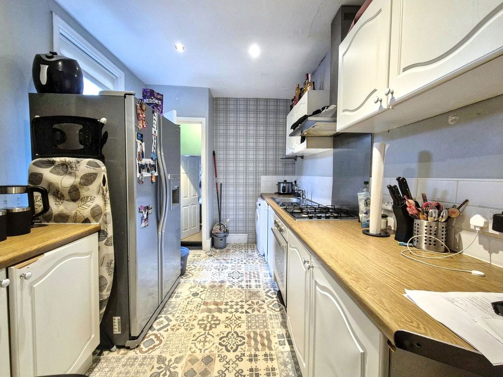 Property photo 3 of 16