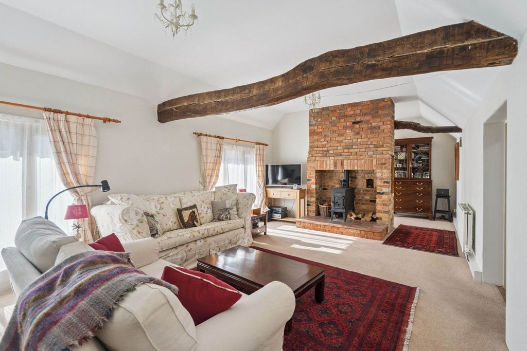 Property photo 3 of 25