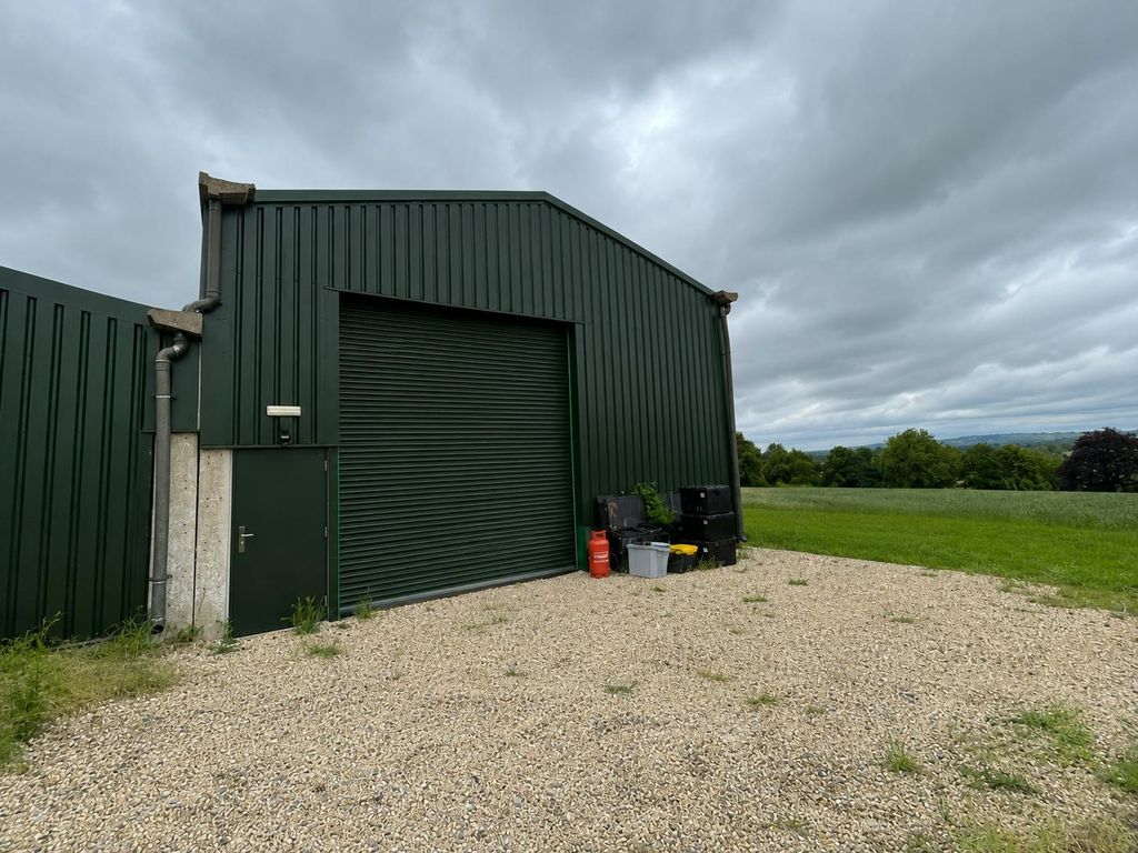 Property photo 3 of 6 B2A9Fca2-E2E9-42D4-8925-46F516E31Fea.Png
