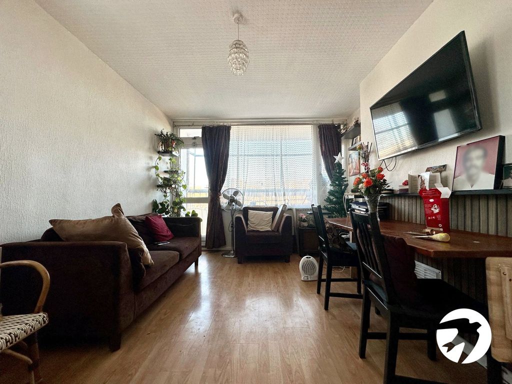 Property photo 3 of 14 Picture 3