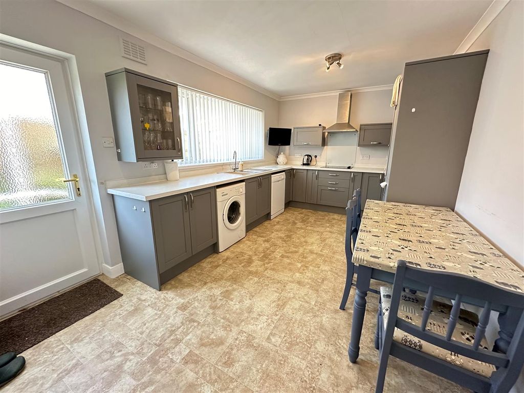 Property photo 2 of 16 Kitchen.Jpg