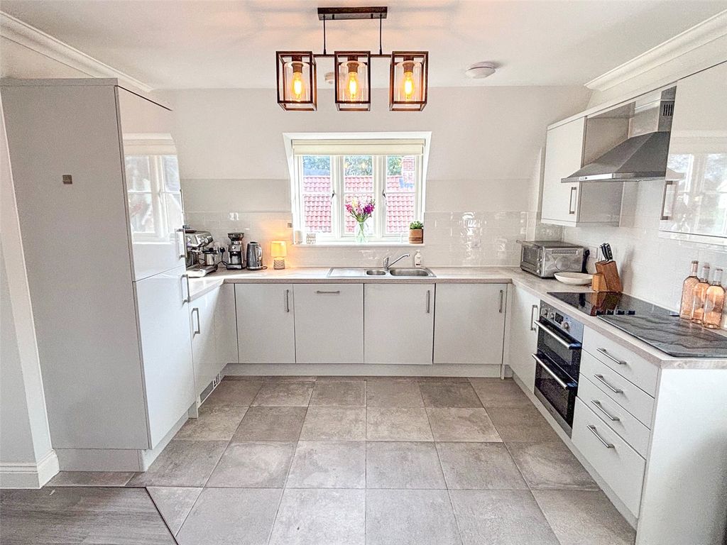 Property photo 3 of 13 Kitchen