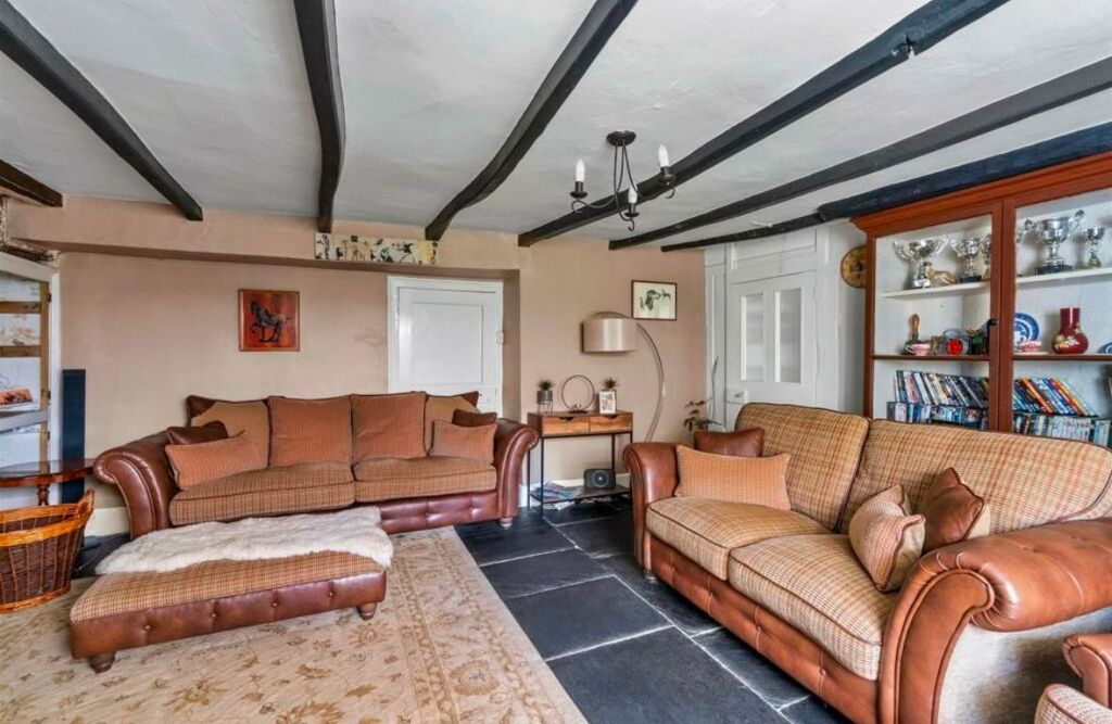 Property photo 3 of 26