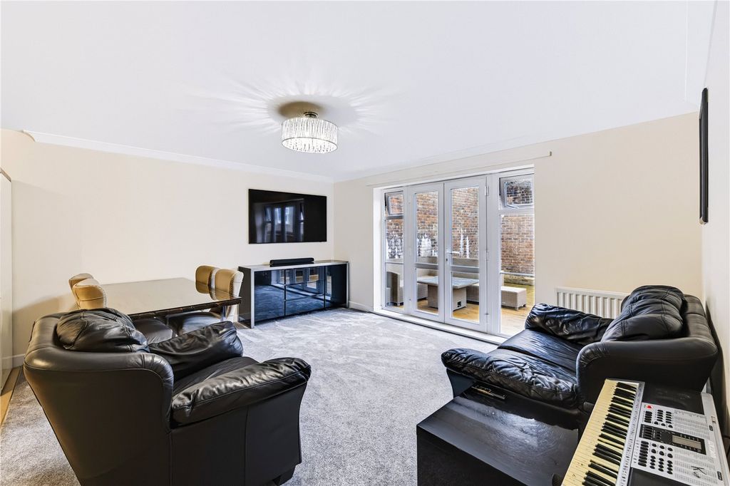 Property photo 2 of 16 Picture No. 04