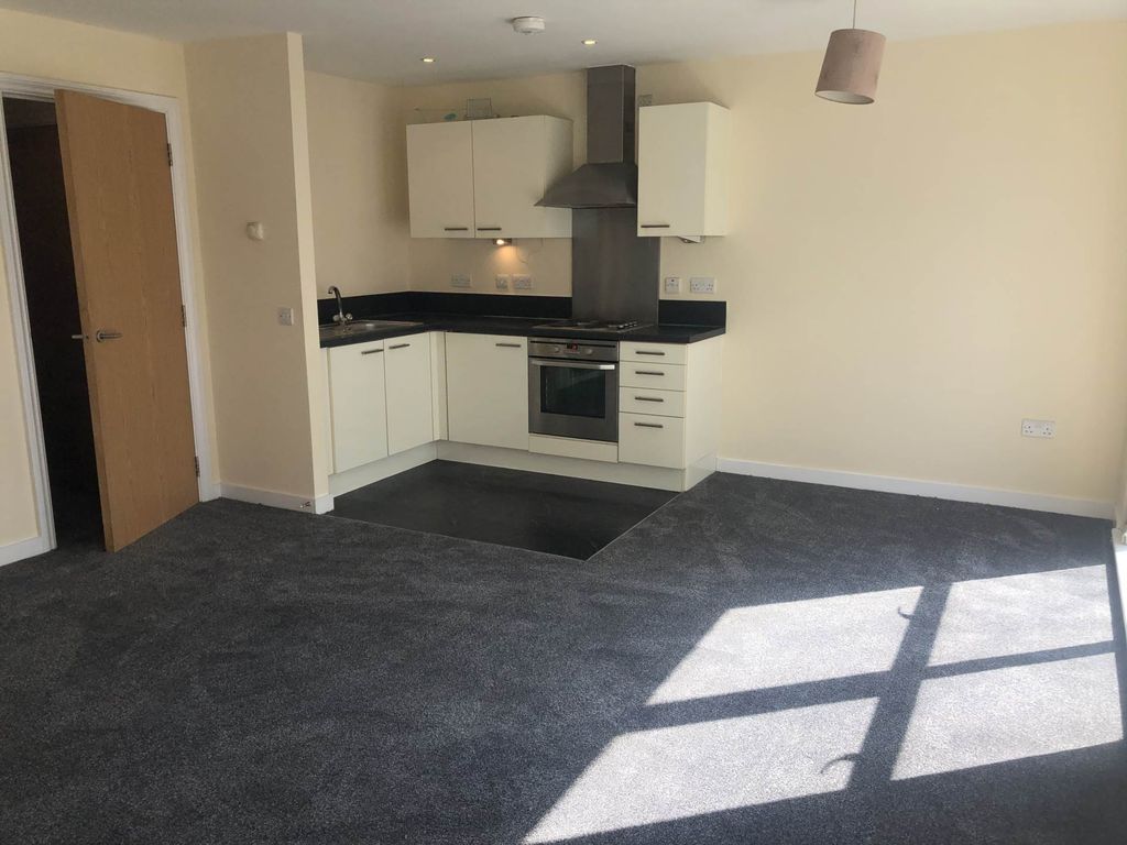 Property photo 3 of 12