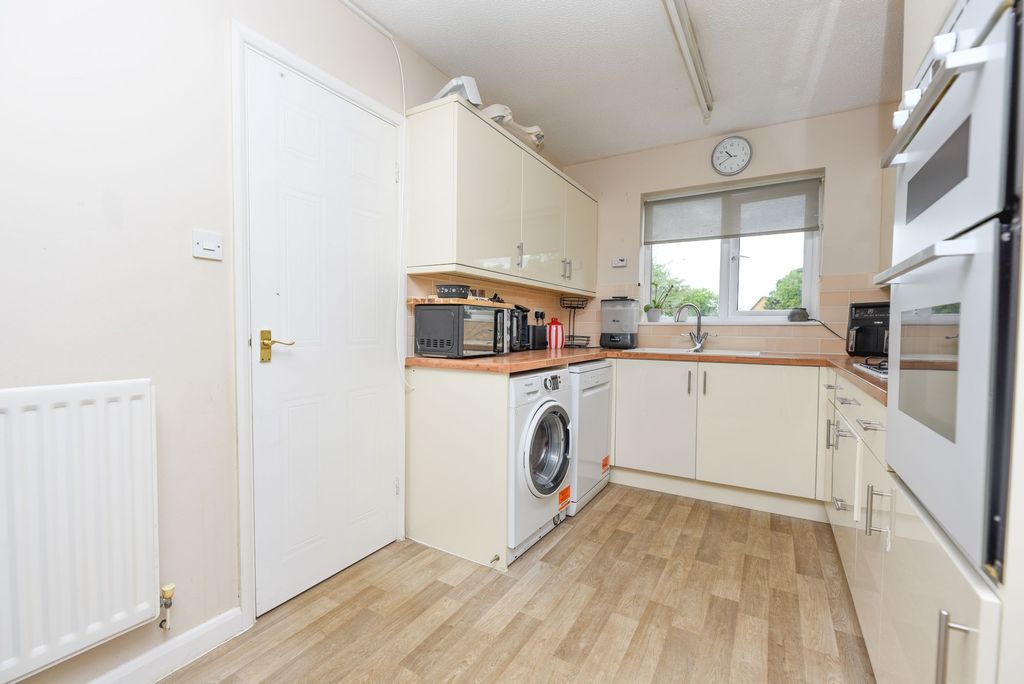 Property photo 3 of 15