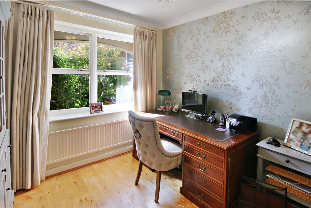 Property photo 3 of 22