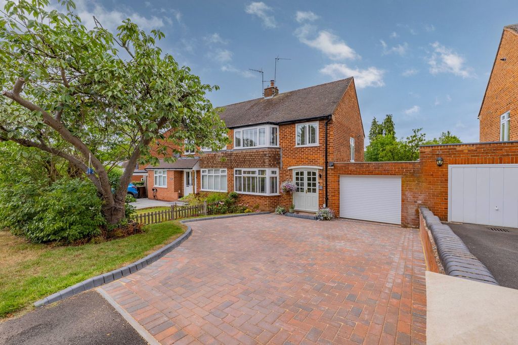 Property photo 1 of 36
