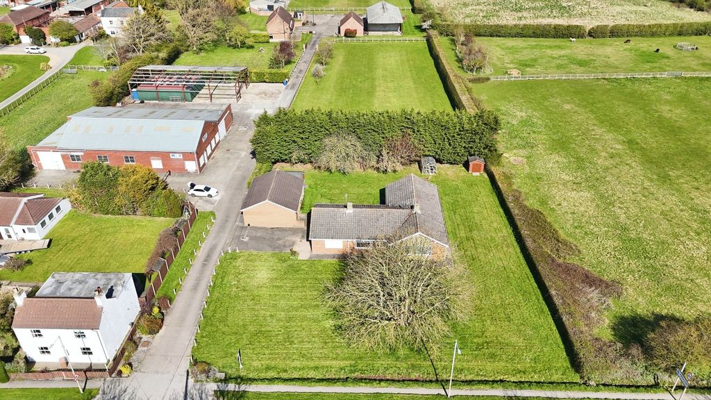 Property photo 1 of 31 3484382