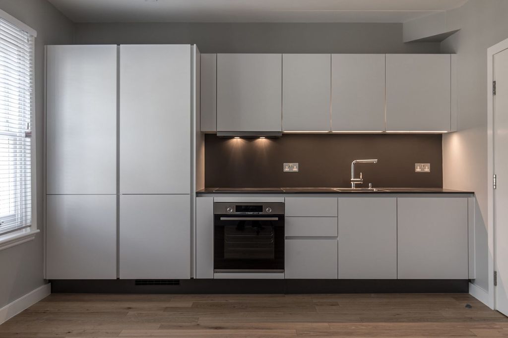 Property photo 3 of 20 Kitchen