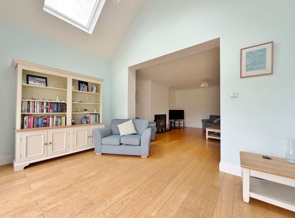 Additional image 7 of 5 bed detached house for saleStation Road, Drayton, Portsmouth PO6