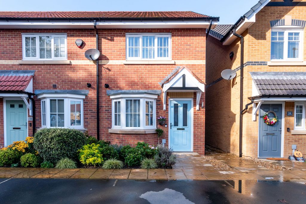 Property photo 1 of 17