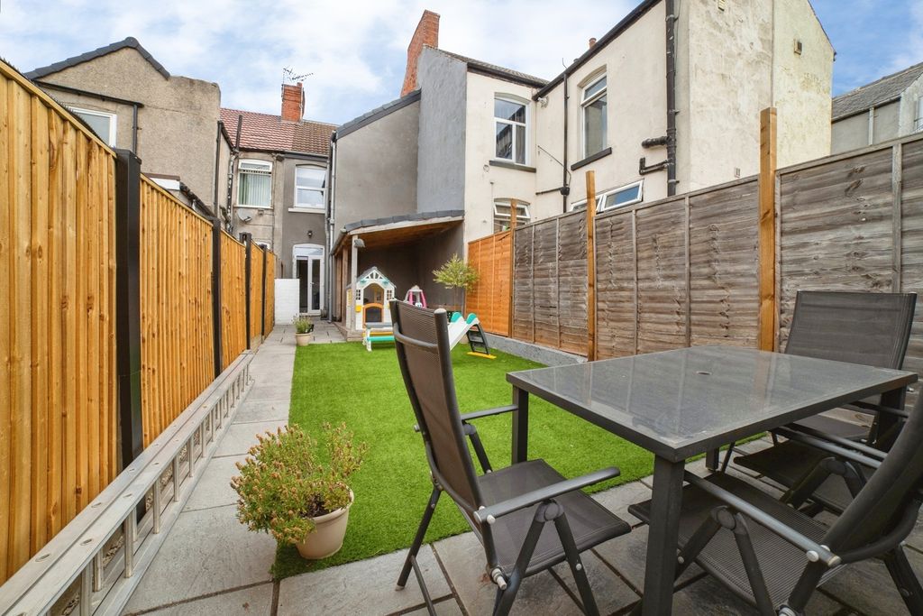 Property photo 3 of 19 Pbox-Img.Jpg