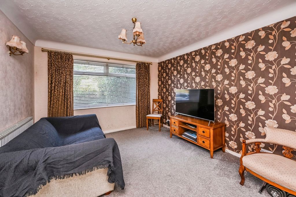 Property photo 3 of 16 Photo